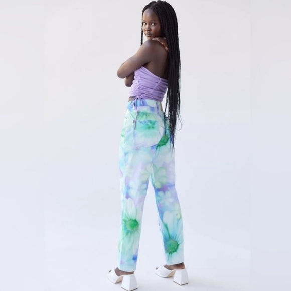 NWT BDG Urban Outfitters Women’s Floral Multicolor Tie Dye Cowboy Jeans Size 27 - Picture 3 of 17